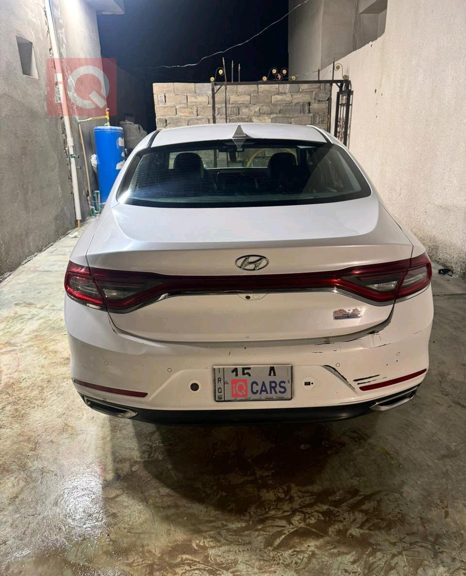 هيونداي أزيرا